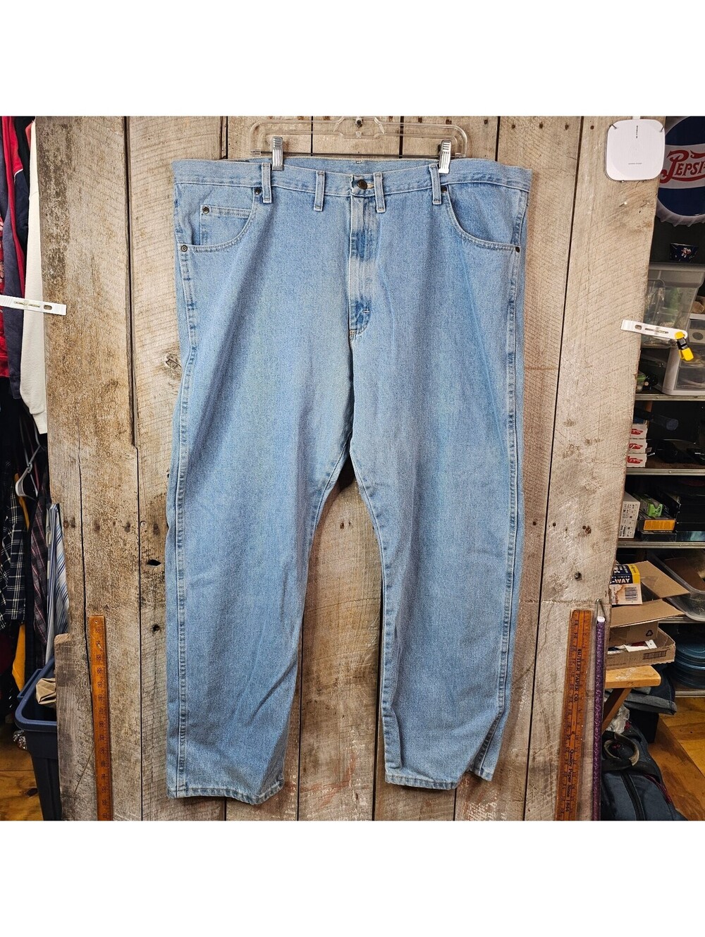 Blue Ridge Wrangler Men's Light Wash Relaxed Fit Straight 46X32